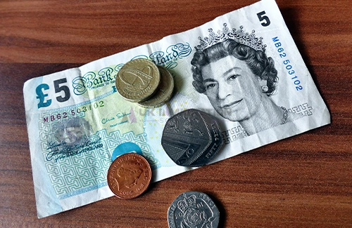 Image showing insufficient funds to apply for UK ancestry visa UK. 